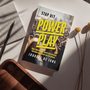 Stap uit powerplay - Voor iedereen die werkt met mensen (en soms gek wordt van het gedoe)